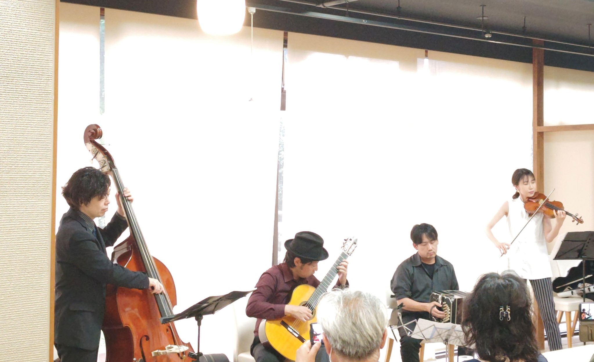 池田市民文化会館Bridgeでタンゴ四重奏が演奏 - 米阪ギター教室