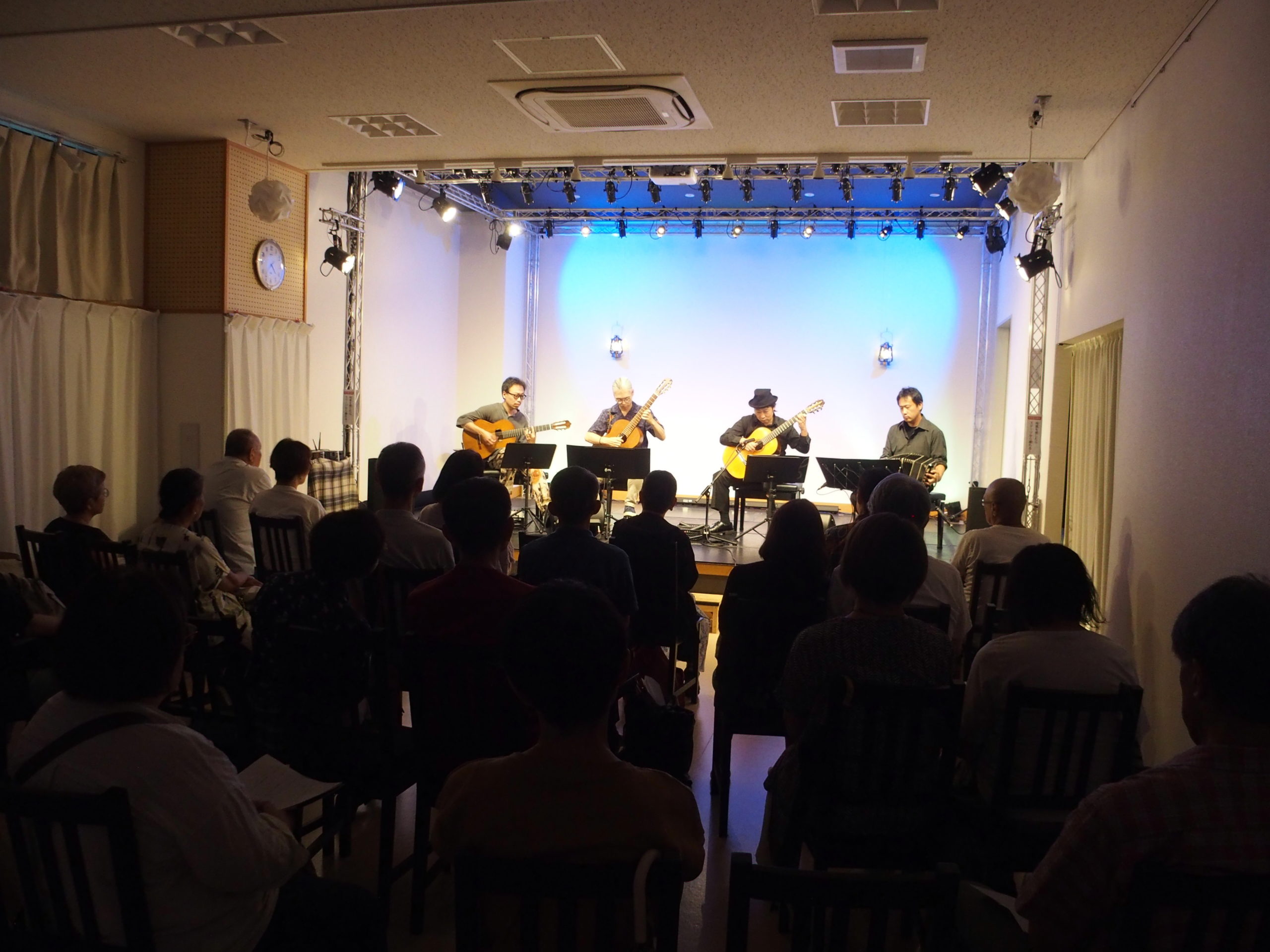 タンゴ・グレリオ （バンドネオン・星野俊路、ギター・米阪隆広）、リオ・デル・ボスケ（ギター・清水悠、森井ヒデ）、池田市・テアトロ・ルセロ