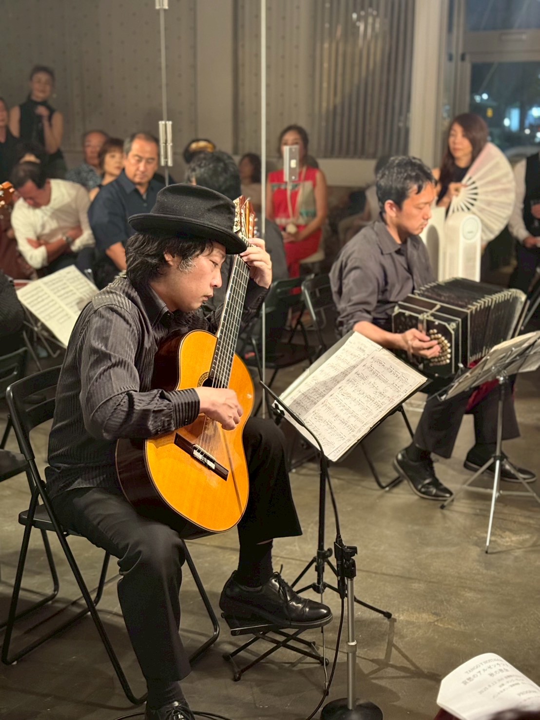 神戸市・御影・アビエスフィルマ〈タンゴ・グレリオ〉バンドネオン・星野俊路、ギター・米阪隆広